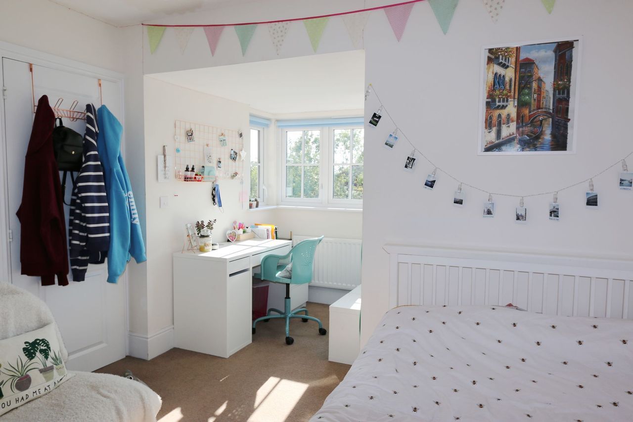4 bedroom detached house For Sale Alcester - Photograph 20