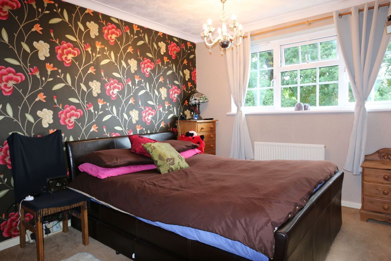 3 bedroom mid terraced house SSTC Alcester - Photograph 8