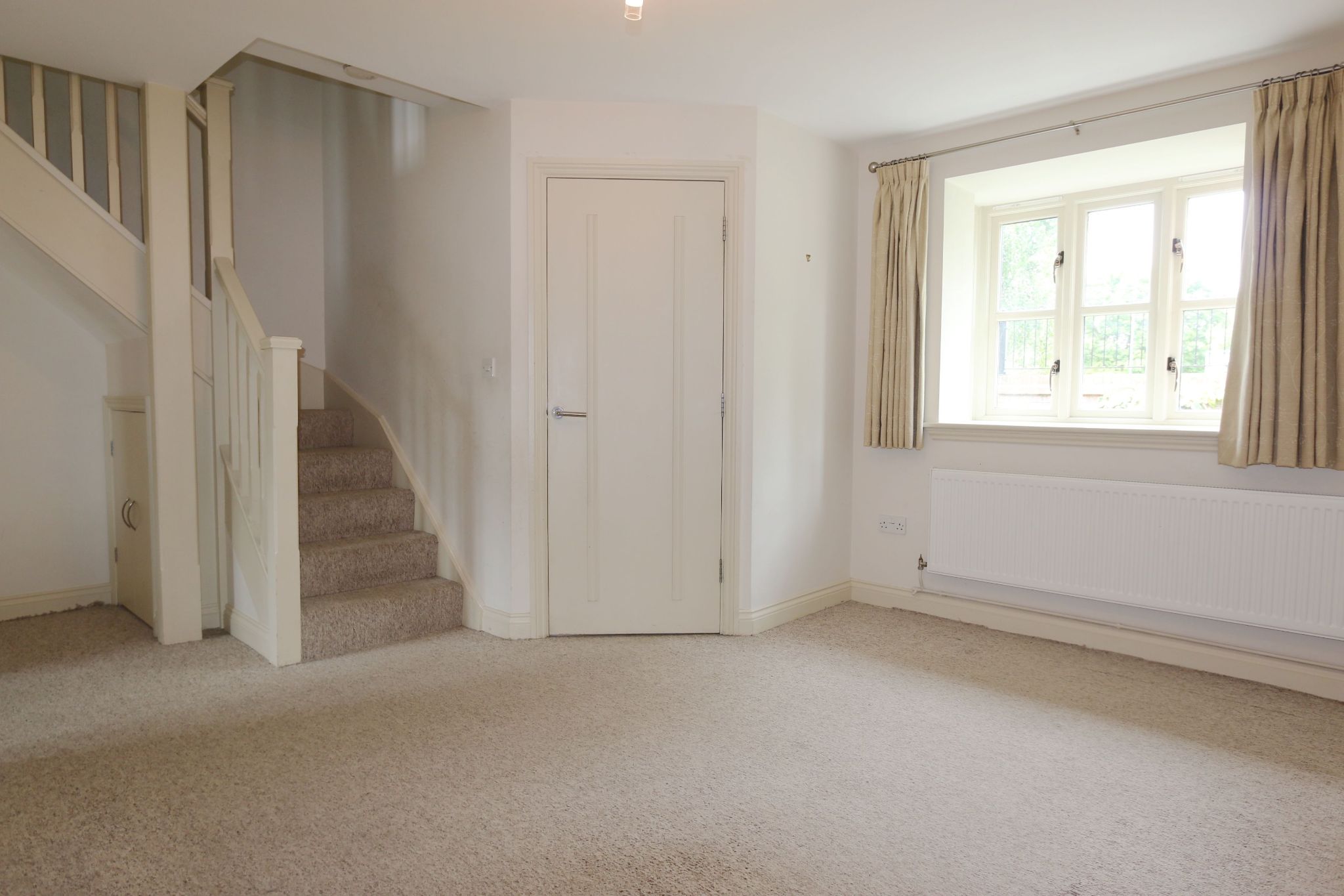 2 bedroom mid terraced house For Sale in Bidford-on-avon, Alcester - Photograph 5
