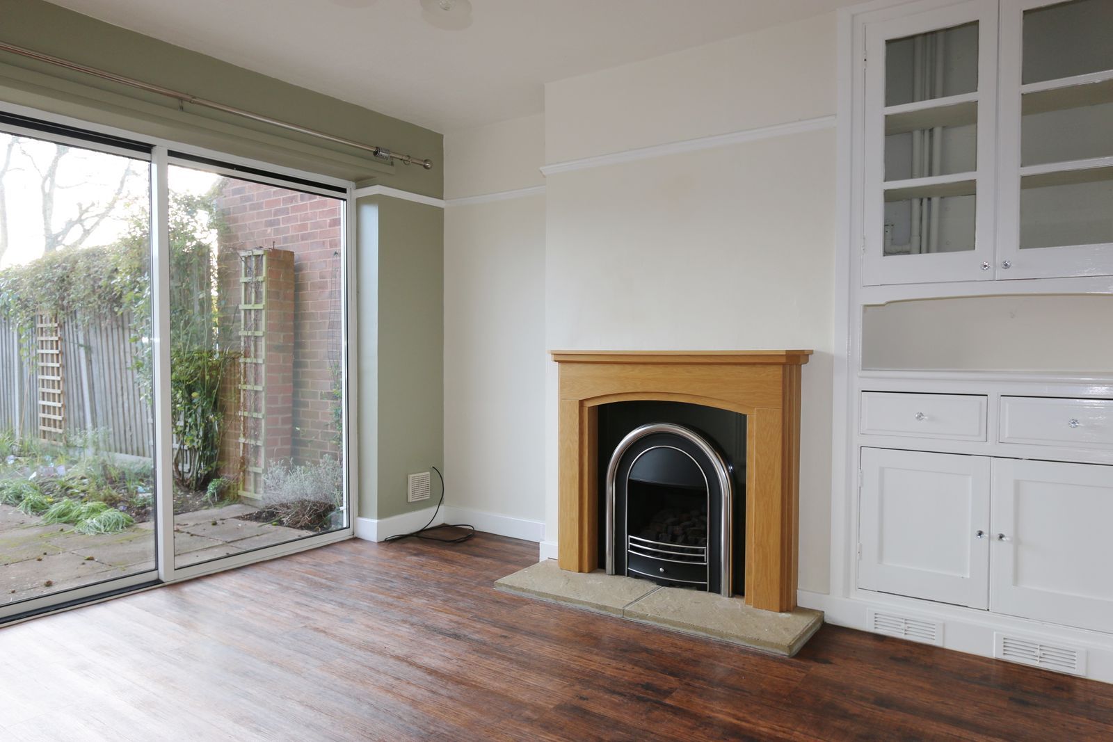 3 bedroom semi-detached house SSTC in Oversley Green, Alcester - Photograph 3