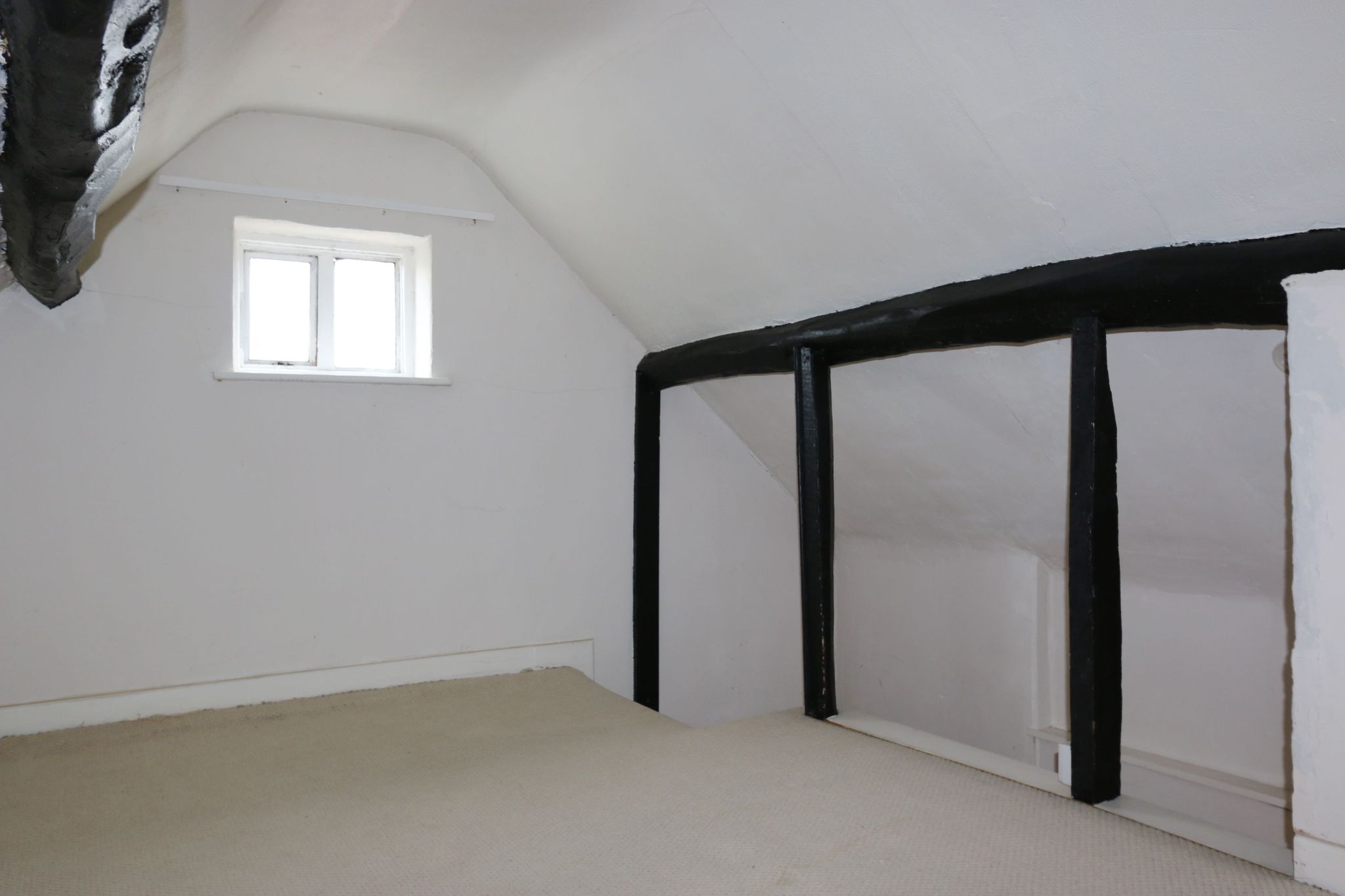2 bedroom end terraced house SSTC in Dunnington, Alcester - Photograph 8