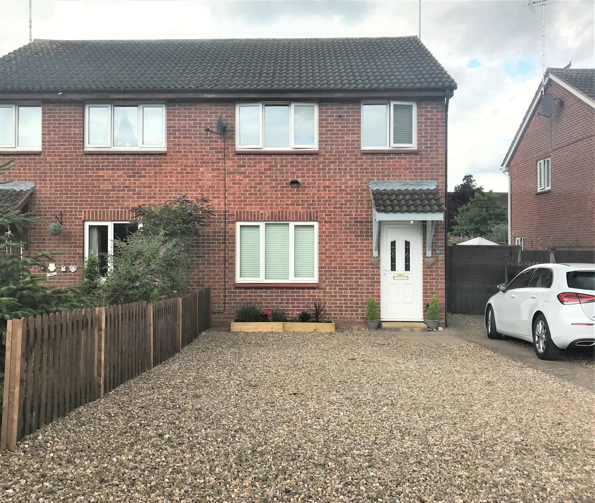 3 bedroom semi-detached house To Let Alcester - Photograph 1