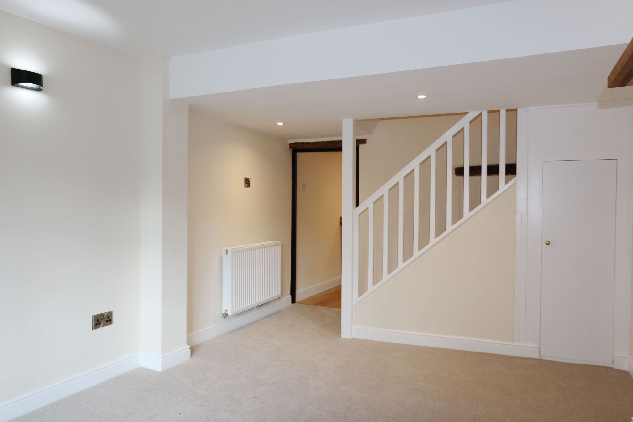 2 bedroom cottage house SSTC Alcester - Photograph 3