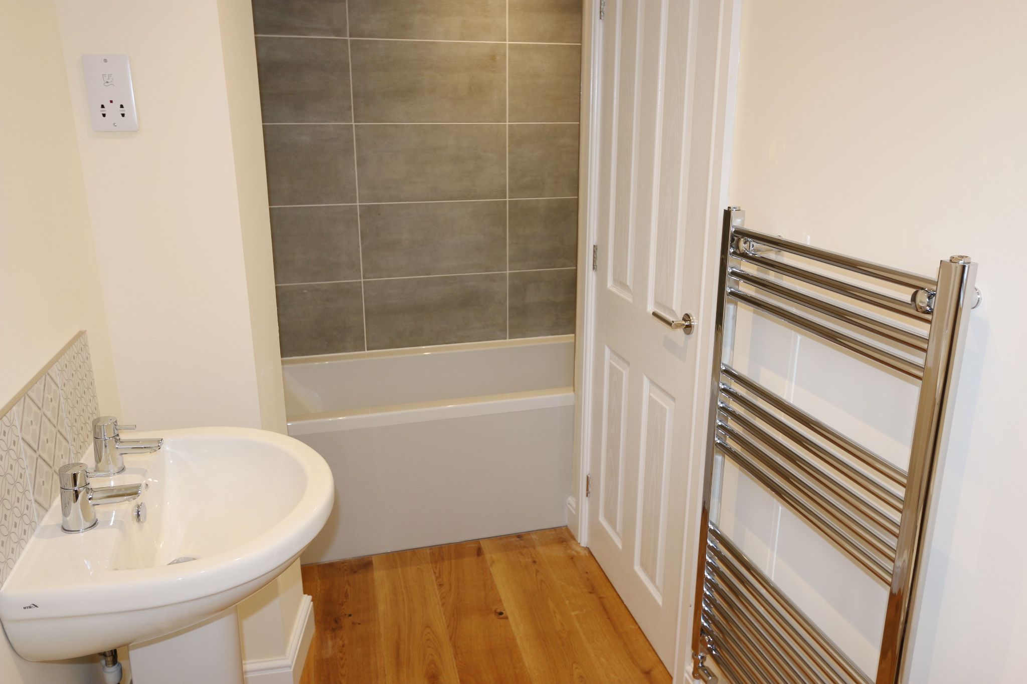 2 bedroom cottage house SSTC Alcester - Photograph 10
