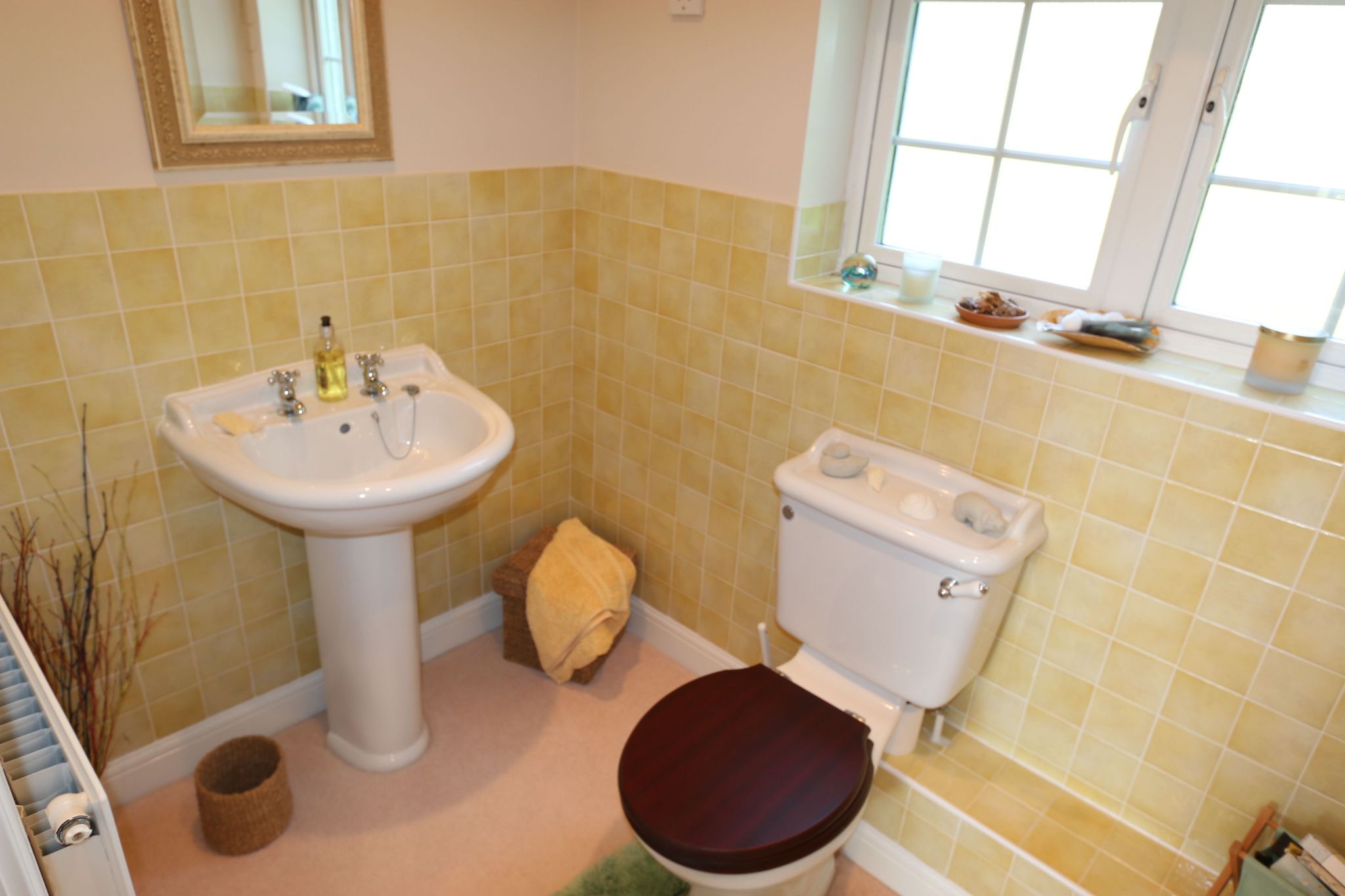 4 bedroom detached house SSTC in Bidford-on-avon, Alcester - Photograph 18