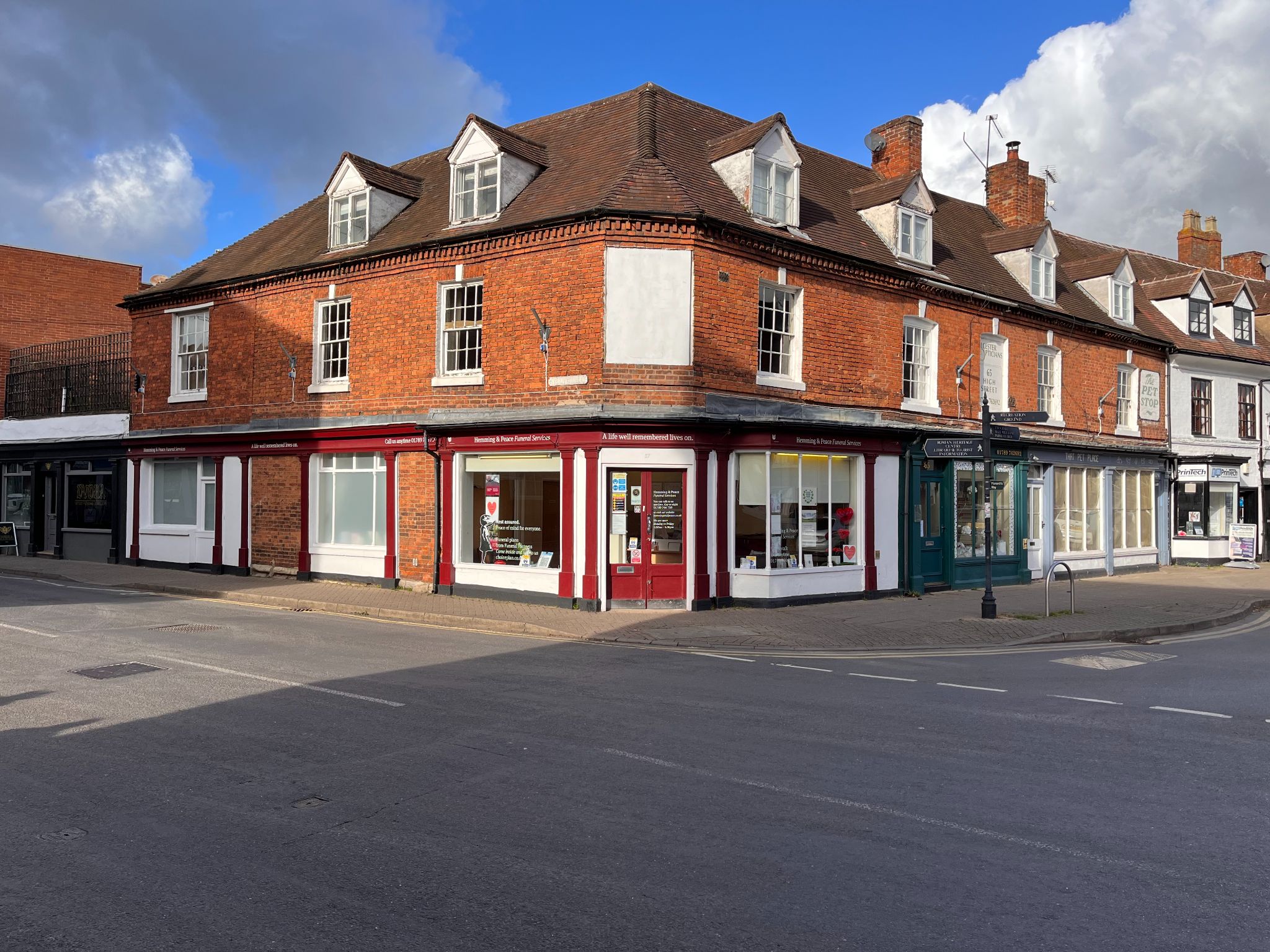 2 bedroom duplex flat/apartment For Sale in 67 High Street, Alcester - Photograph 1