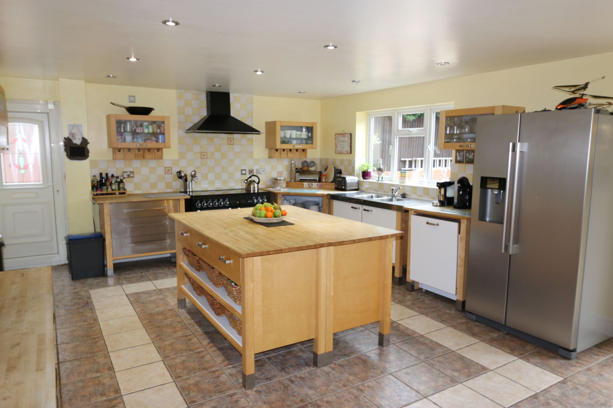 5 bedroom detached house For Sale in Kings Coughton, Alcester - Photograph 7