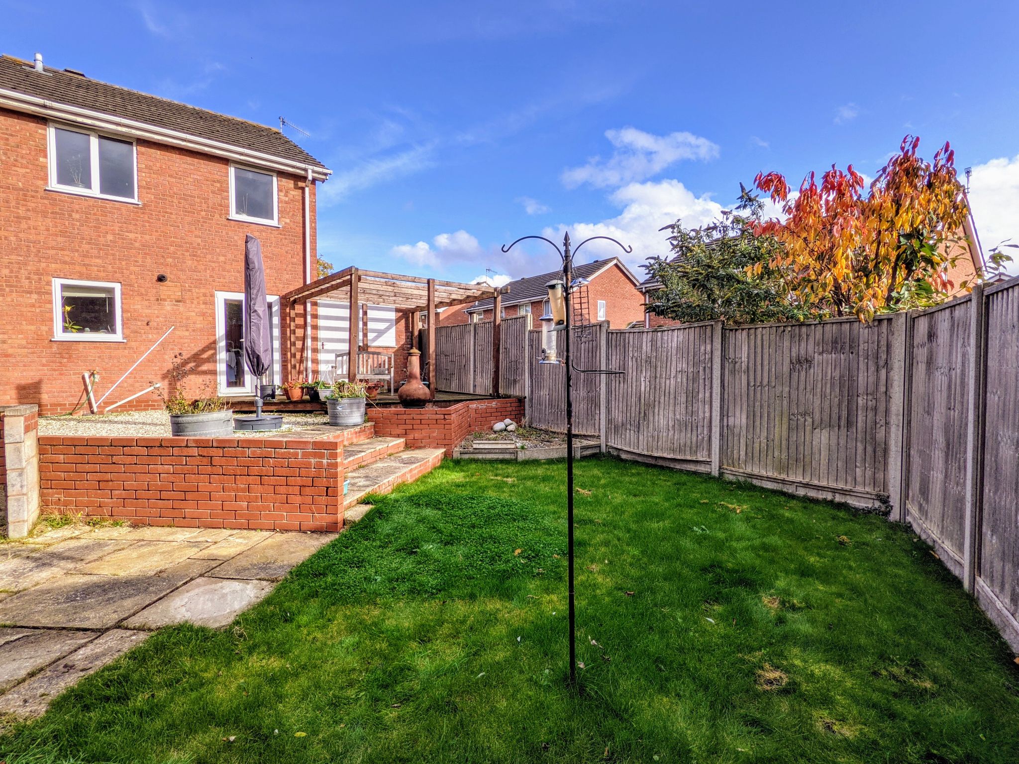 3 bedroom detached house SSTC in Bidford-on-avon, Alcester - Photograph 12