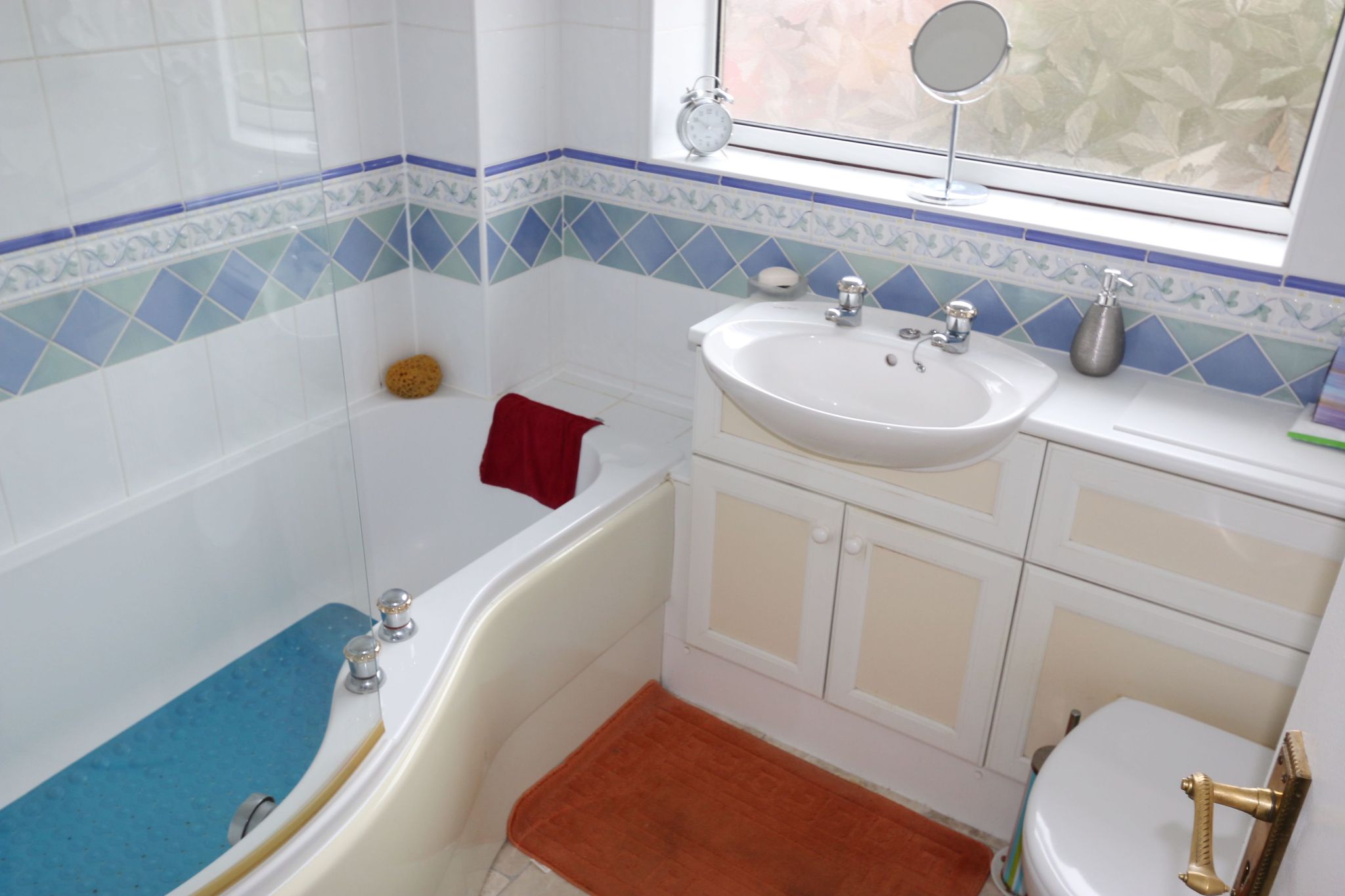 3 bedroom semi-detached house SSTC in Matchborough West, Redditch - Photograph 13