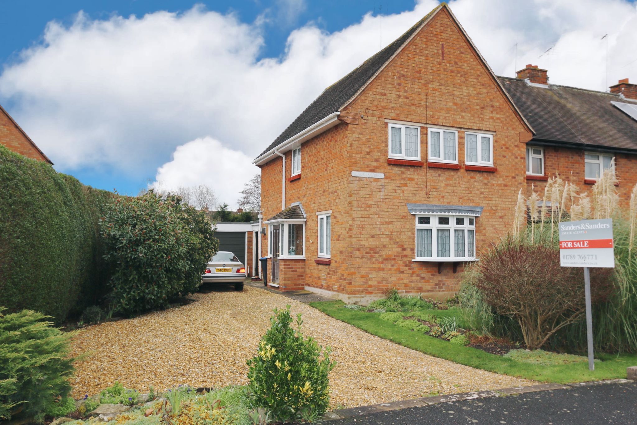 3 bedroom end terraced house For Sale Alcester - Photograph 1