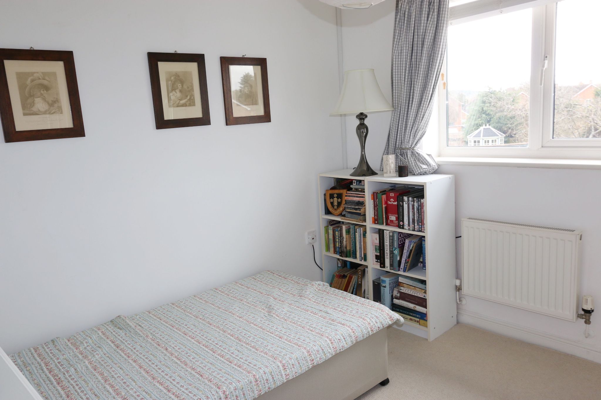 3 bedroom mid terraced house SSTC Alcester - Photograph 14