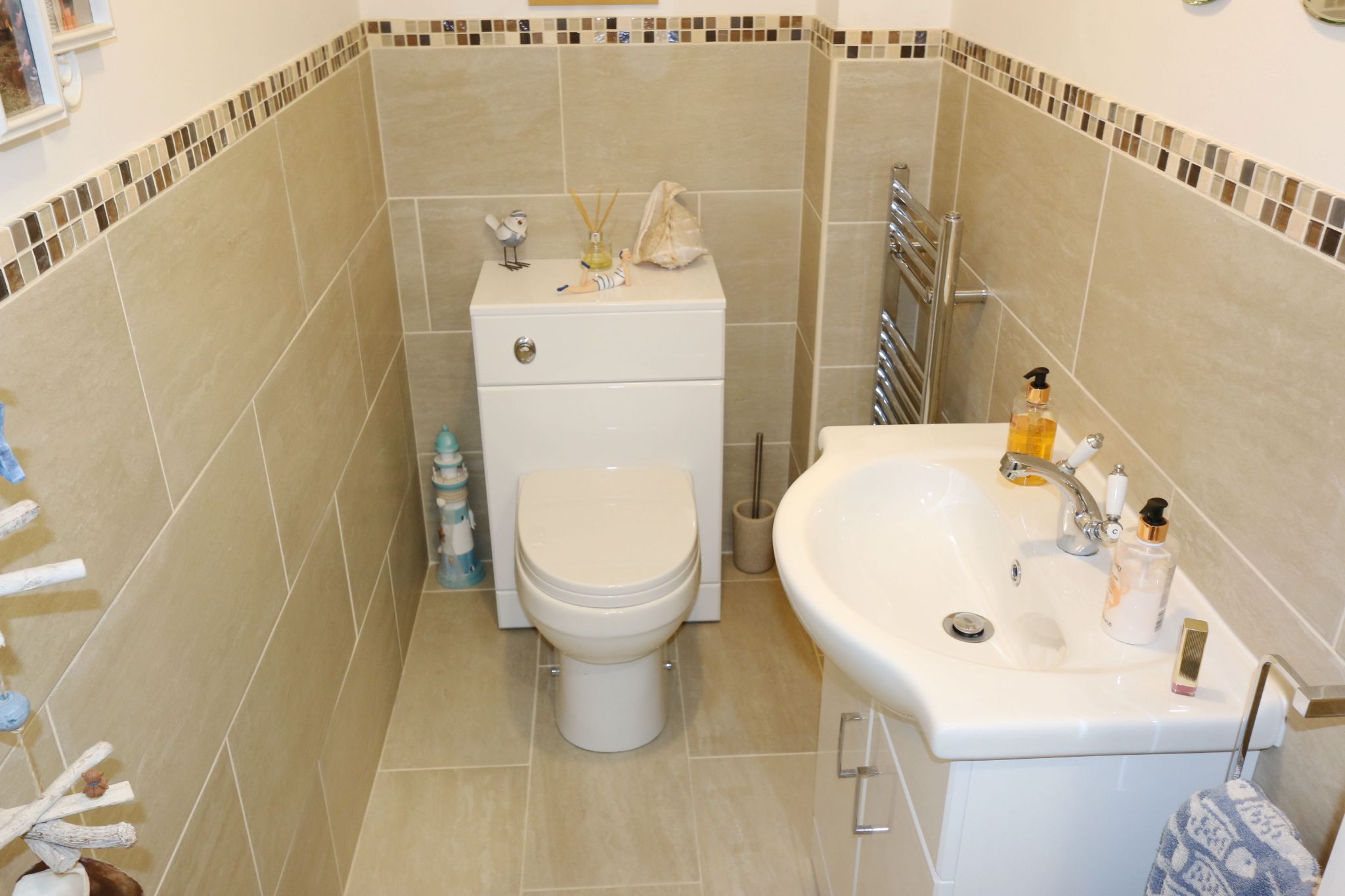 2 bedroom mid terraced house SSTC Alcester - Photograph 9