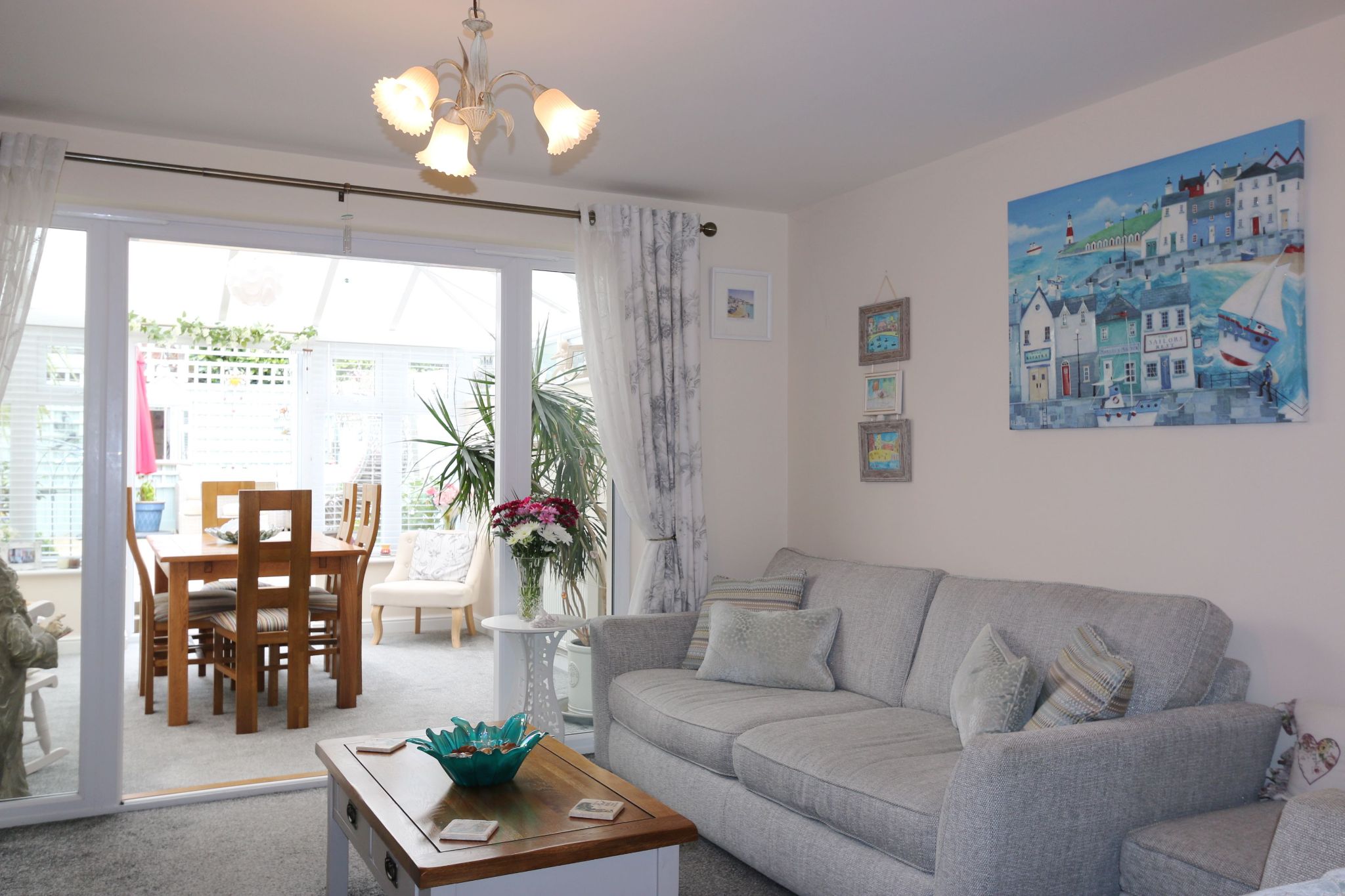 2 bedroom mid terraced house SSTC Alcester - Photograph 3