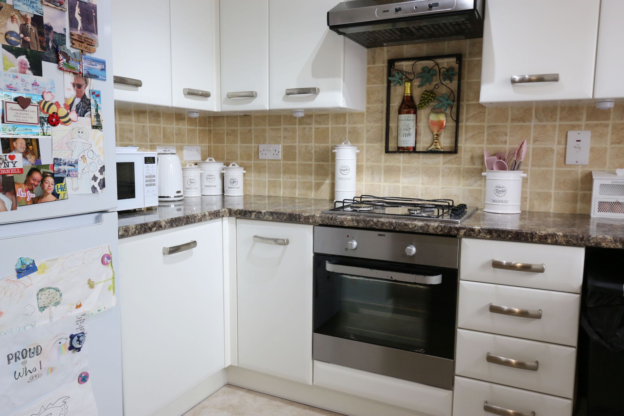 2 bedroom mid terraced house SSTC Alcester - Photograph 8
