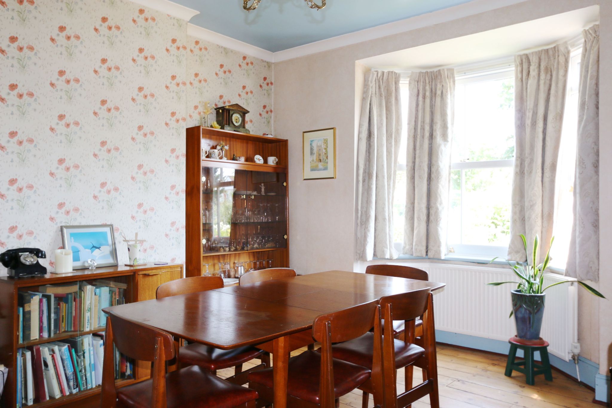 3 bedroom detached house SSTC in Bidford-on-avon, Alcester - Photograph 9