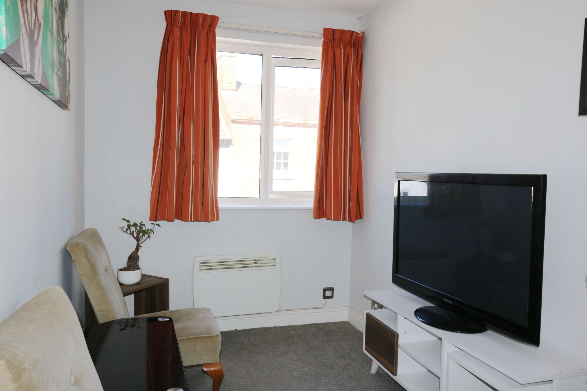 3 bedroom duplex flat/apartment For Sale Alcester - Photograph 12