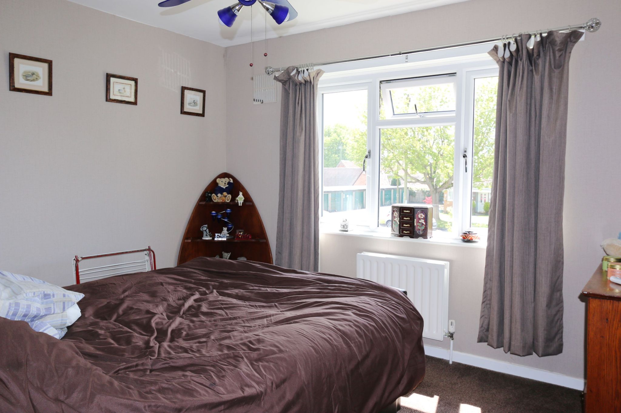 3 bedroom mid terraced house SSTC in Broom,bidford On Avon, Alcester - Photograph 9