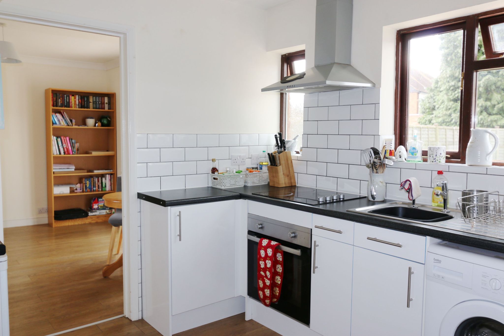 3 bedroom mid terraced house SSTC Alcester - Photograph 6