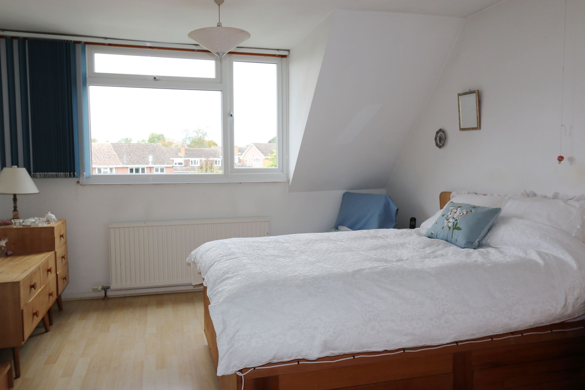 3 bedroom detached house SSTC in 59 Evesham Street, Alcester - Photograph 13