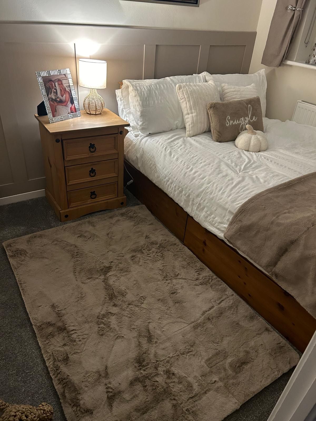  - Vendors photo of previous furniture in Bedroom two.