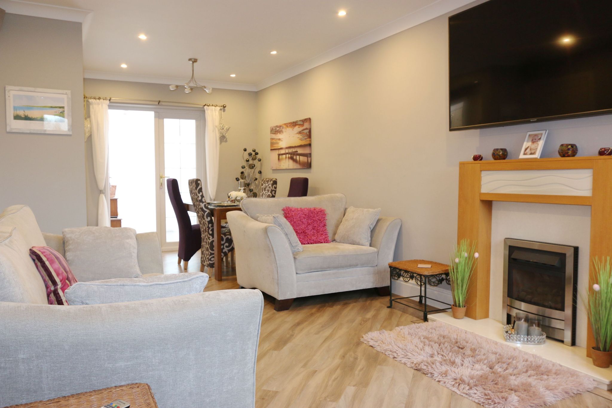 3 bedroom detached house SSTC in Bidford-on-avon, Alcester - Photograph 4