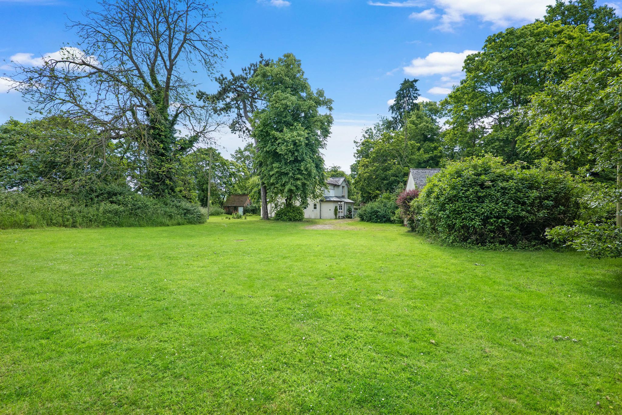 4 bedroom detached house For Sale in Chapel Oak,salford Priors, Evesham - Photograph 1