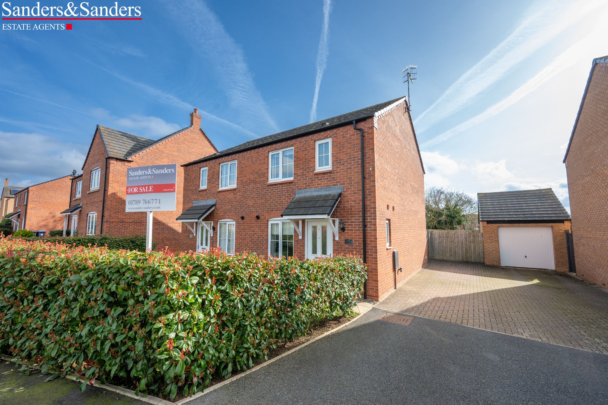 3 bedroom semi-detached house For Sale Bidford On Avon - Property photograph