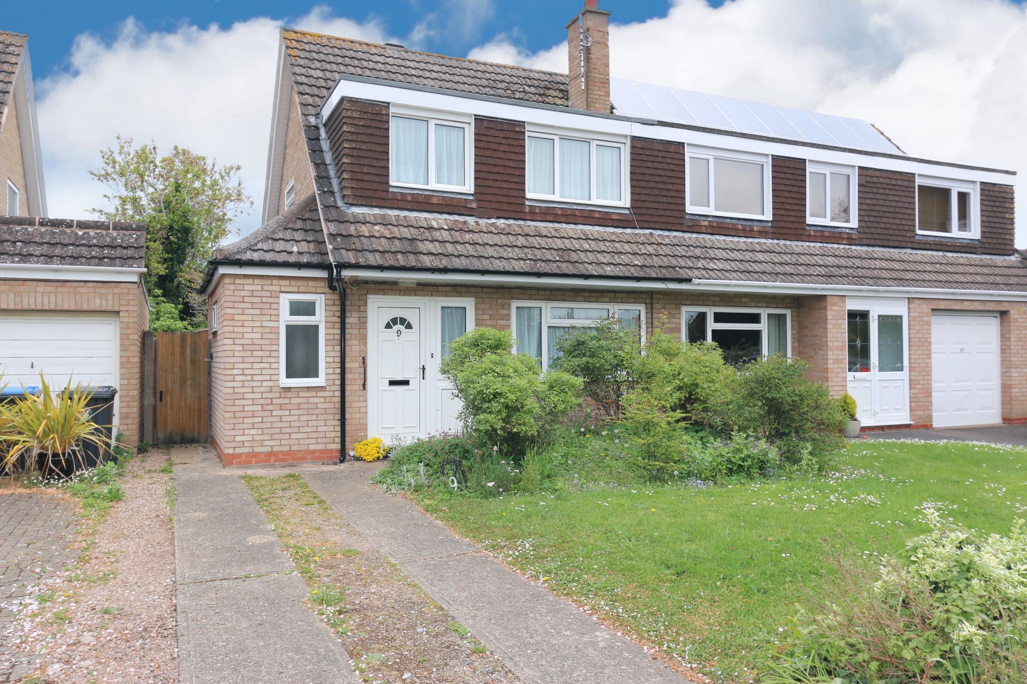 3 bedroom semi-detached house SSTC Alcester - Photograph 1