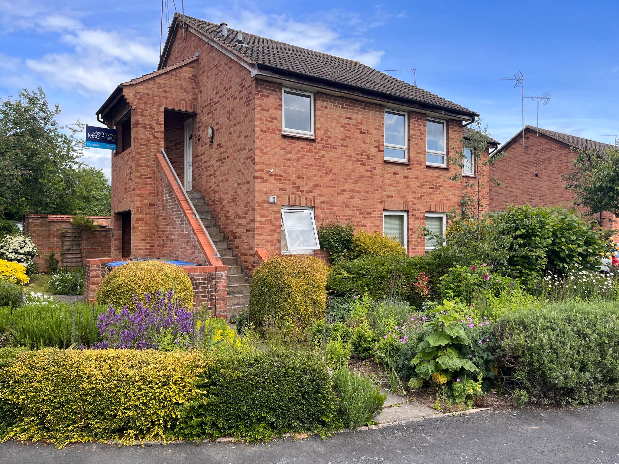 1 bedroom studio flat/apartment Let Alcester - Photograph 1