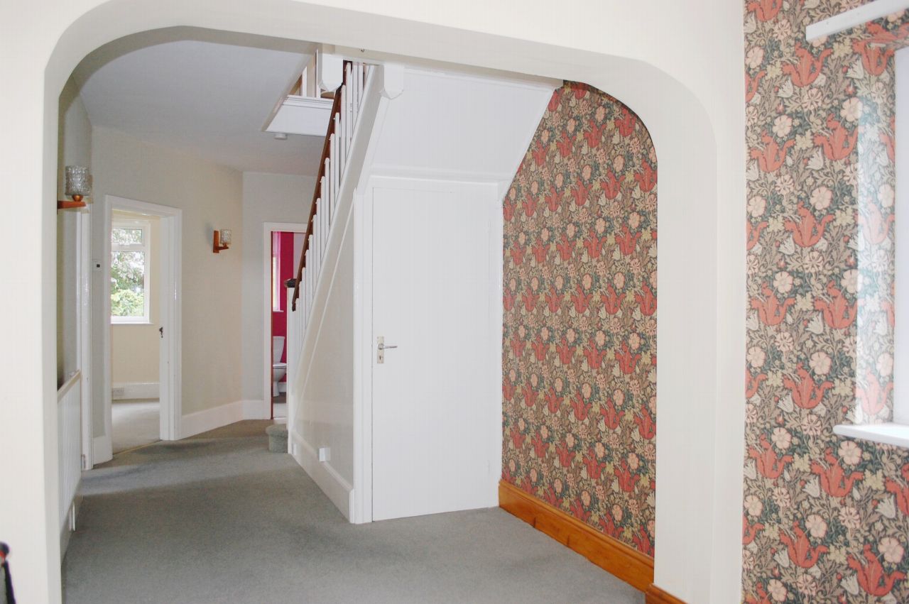 4 bedroom detached house SSTC Alcester - Photograph 5