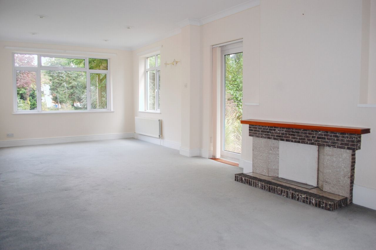 4 bedroom detached house SSTC Alcester - Photograph 6