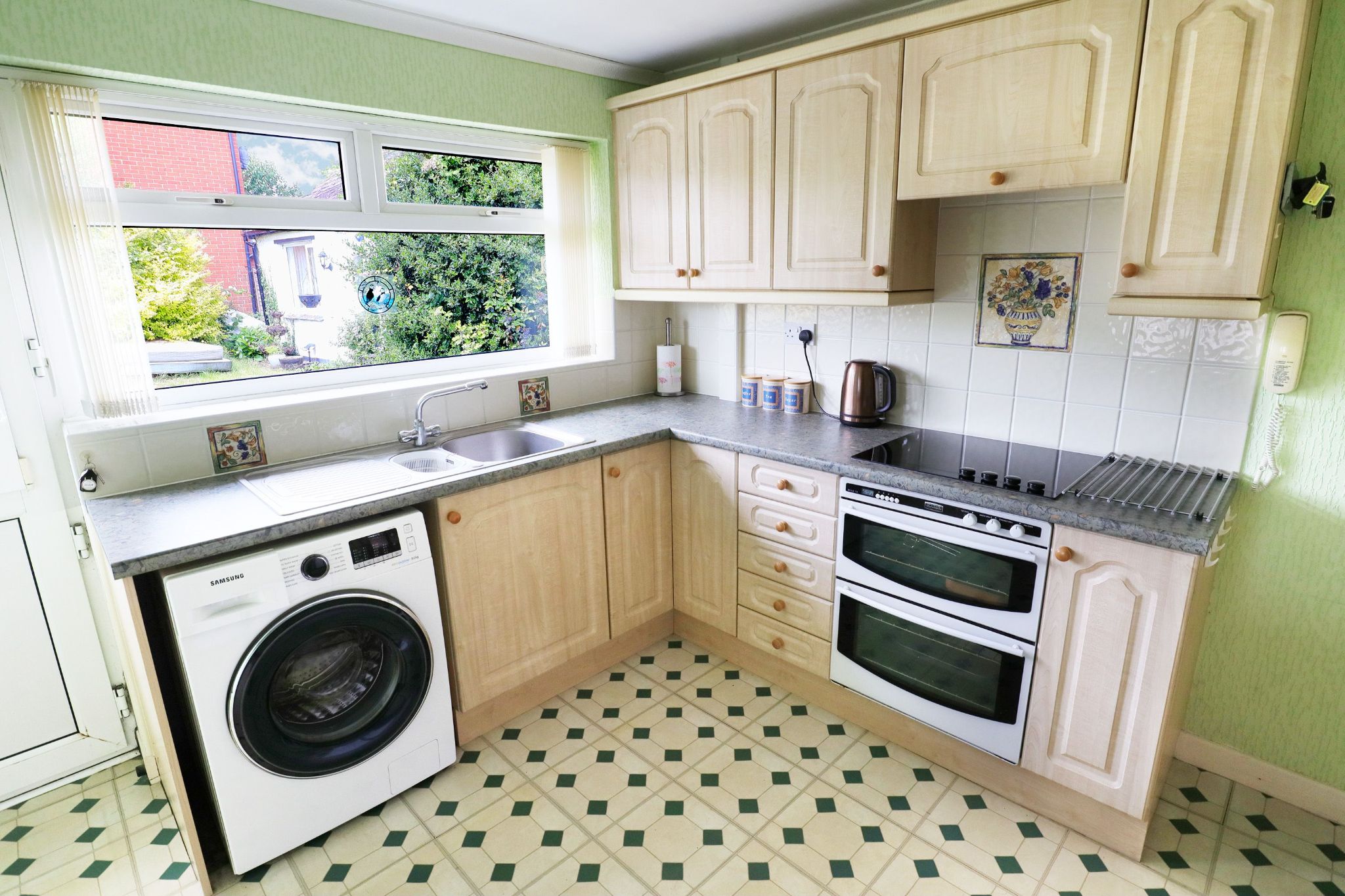 Westholme Road, BidfordonAvon, Alcester, B50 2 bedroom detached