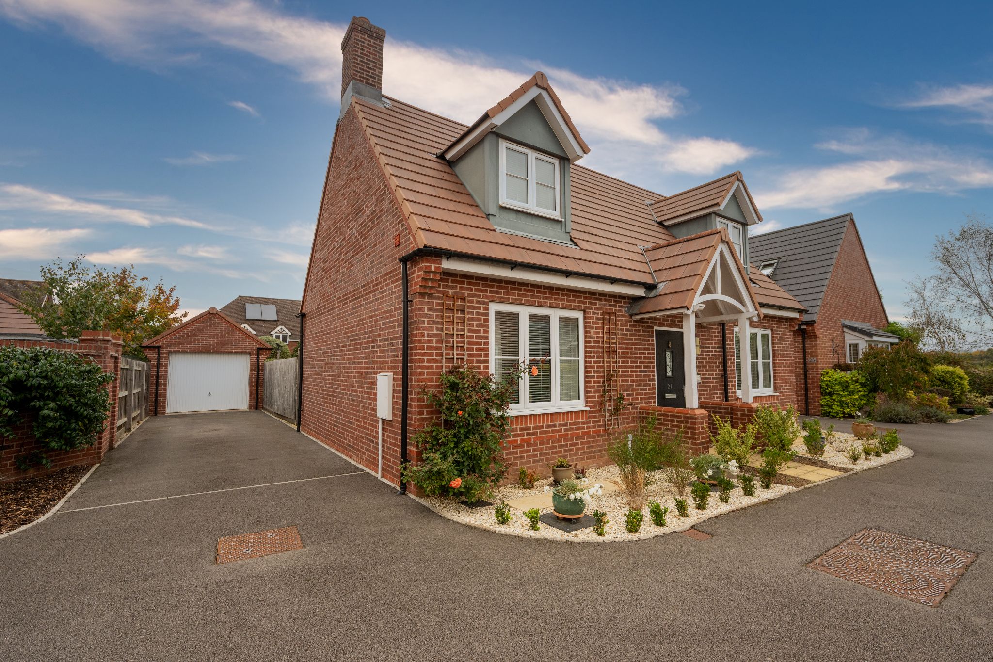 2 bedroom detached house For Sale Bidford Upon Avon - Photograph 23