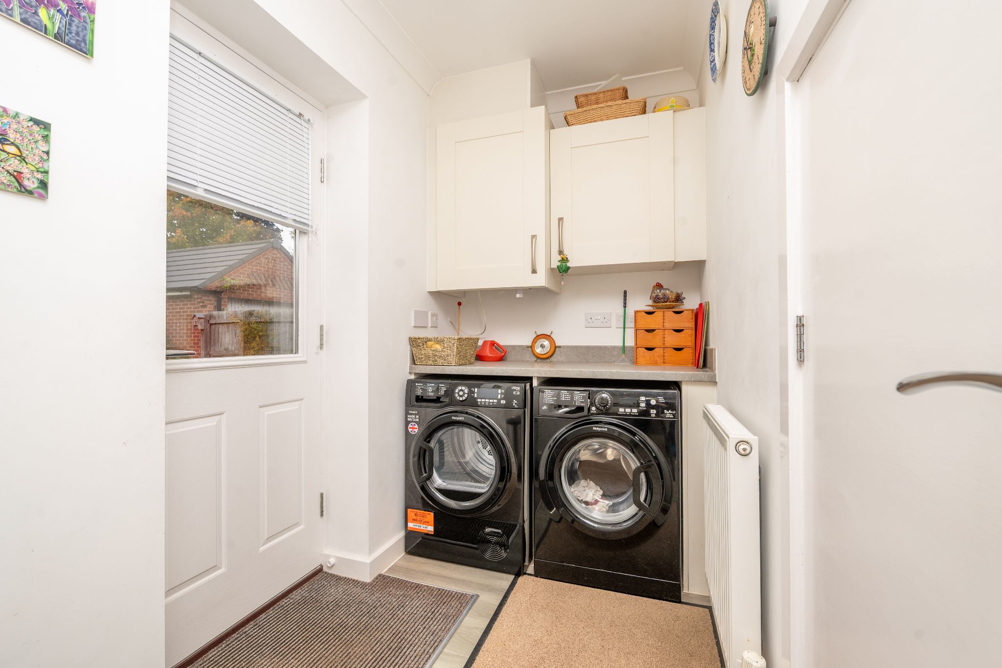 2 bedroom detached house For Sale Bidford Upon Avon - Photograph 8