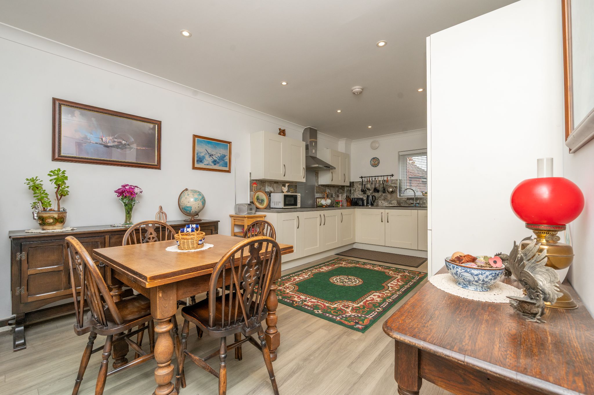 2 bedroom detached house For Sale Bidford Upon Avon - Photograph 7