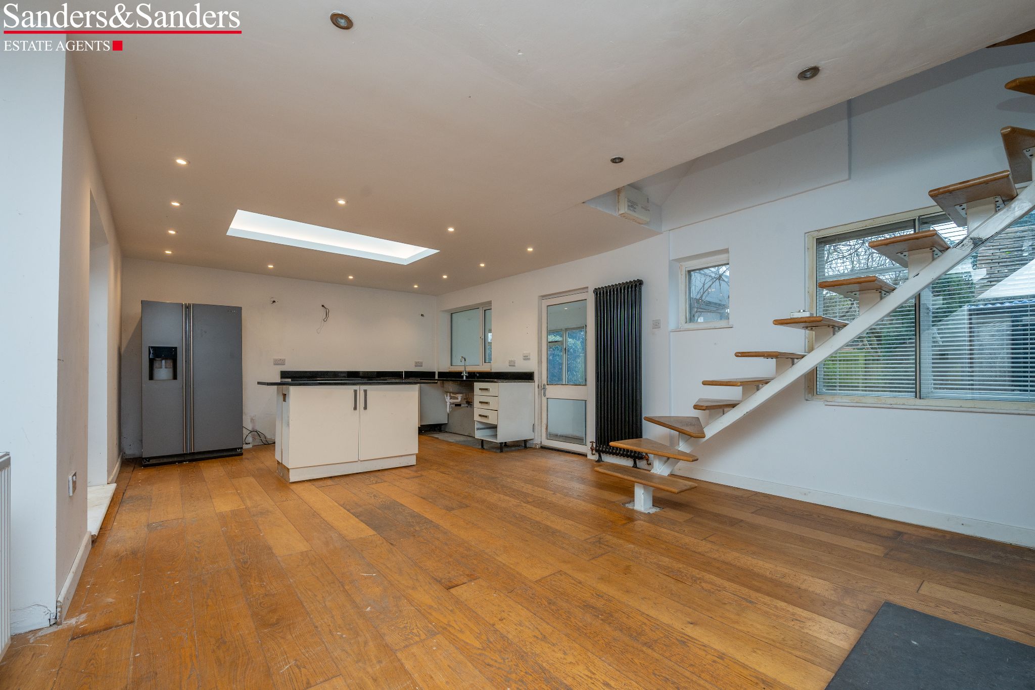 2 bedroom detached bungalow For Sale in Bidford-on-avon, Alcester - Property photograph