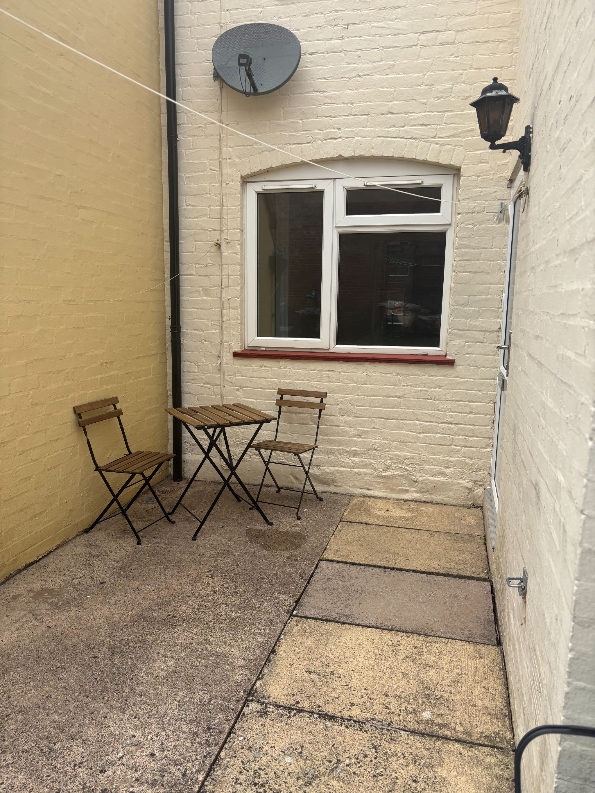1 bedroom mid terraced house For Sale in School Road, Alcester - Photograph 19