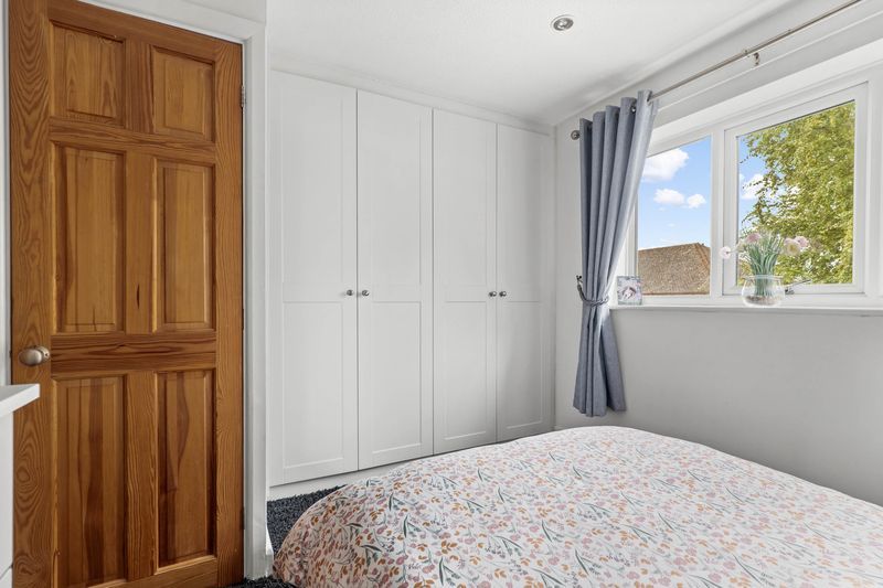 2 bedroom semi-detached house For Sale in Salford Priors, Evesham - Photograph 6