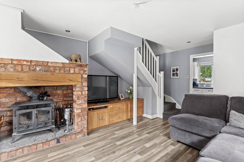 2 bedroom semi-detached house For Sale in Salford Priors, Evesham - Photograph 3