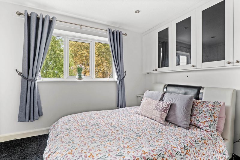 2 bedroom semi-detached house For Sale in Salford Priors, Evesham - Photograph 5