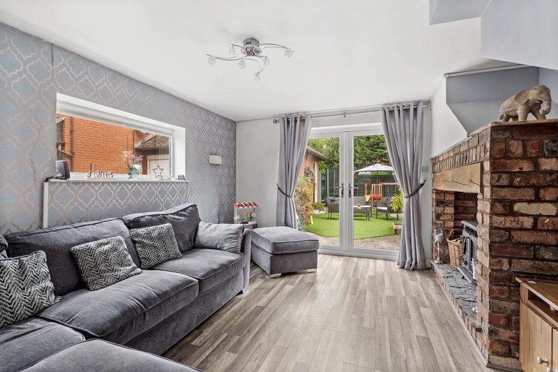 2 bedroom semi-detached house For Sale in Salford Priors, Evesham - Photograph 2