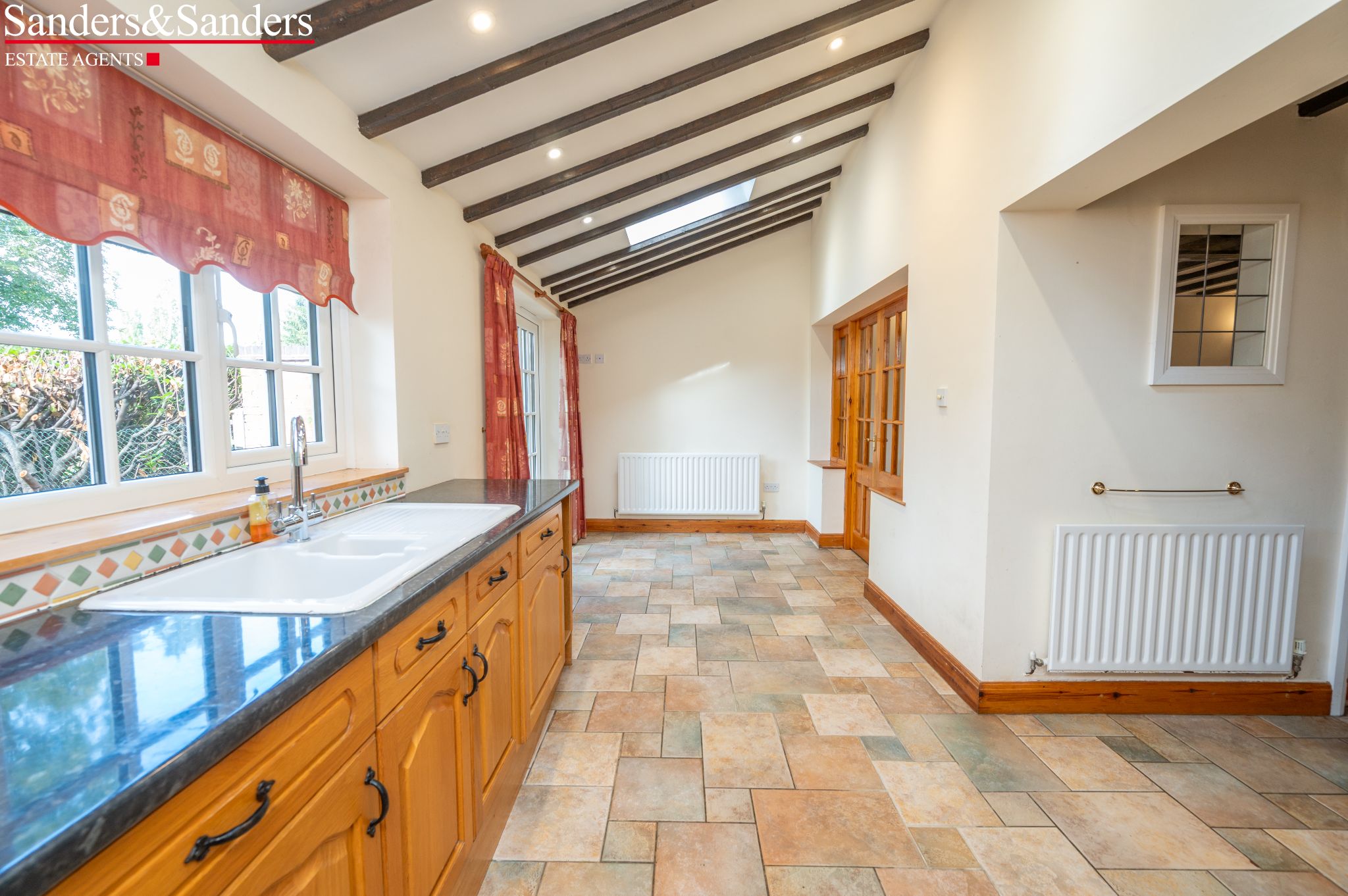 3 bedroom semi-detached house For Sale in Great Alne, Alcester - Photograph 9