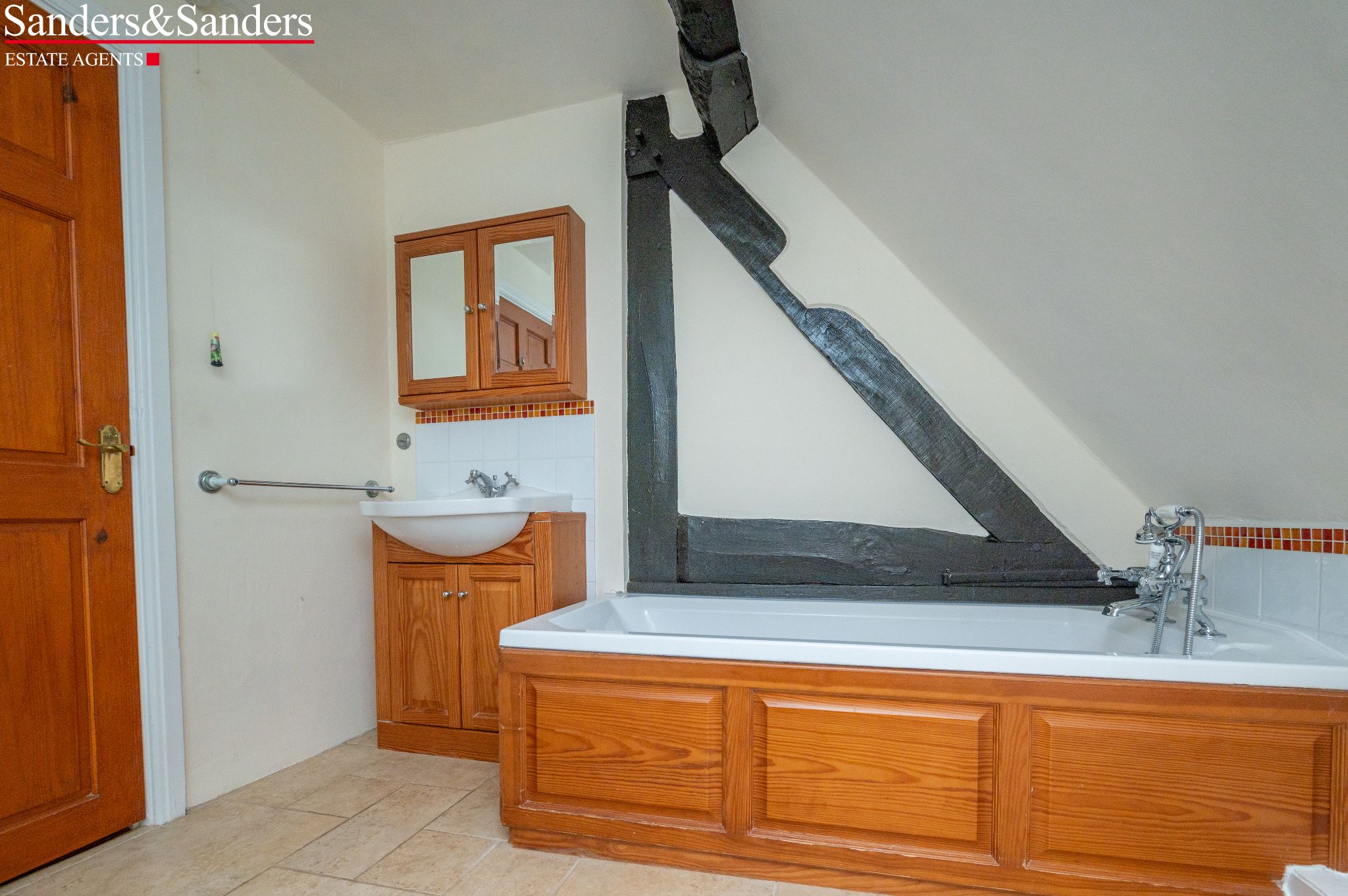 3 bedroom semi-detached house For Sale in Great Alne, Alcester - Photograph 27