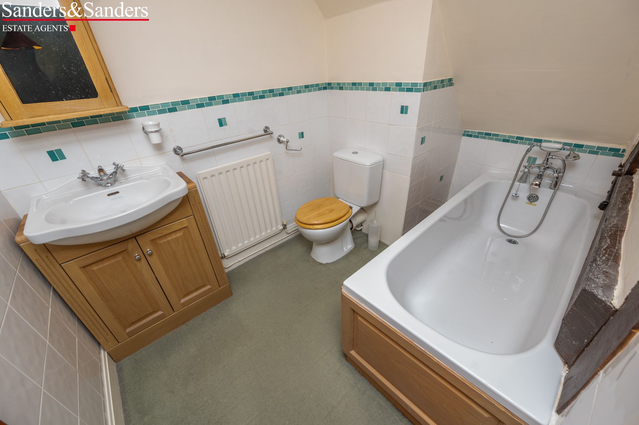 3 bedroom semi-detached house For Sale in Great Alne, Alcester - Photograph 21