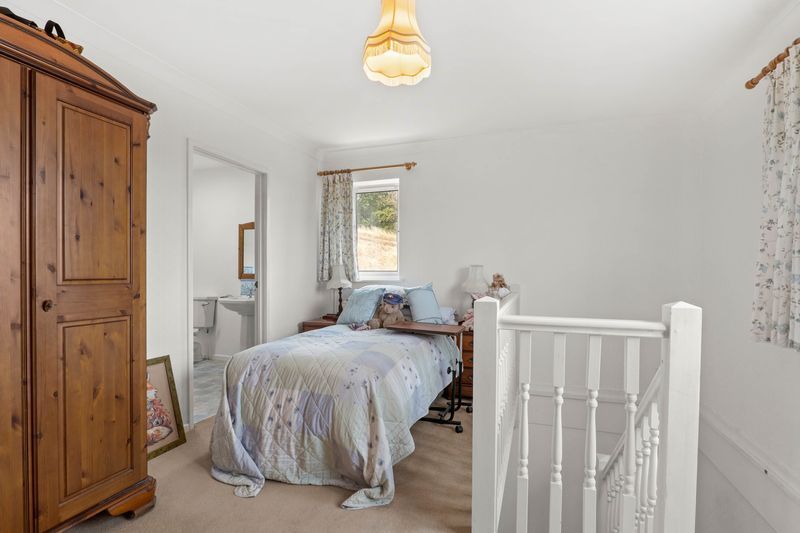 6 bedroom detached house For Sale in Holberrow Green, Redditch - Photograph 18