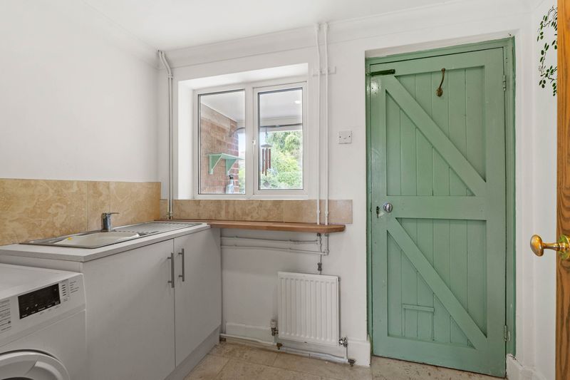 6 bedroom detached house For Sale in Holberrow Green, Redditch - Photograph 17