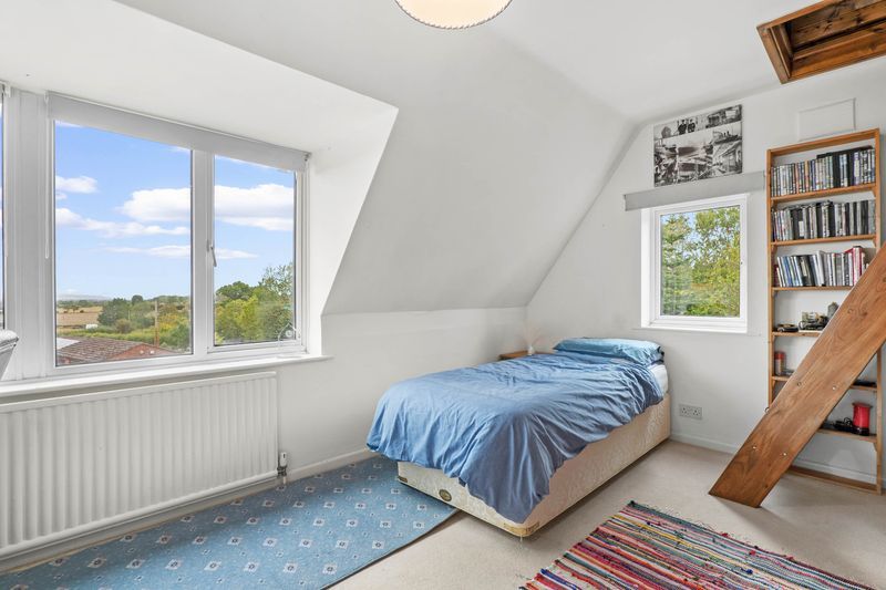 6 bedroom detached house For Sale in Holberrow Green, Redditch - Photograph 23