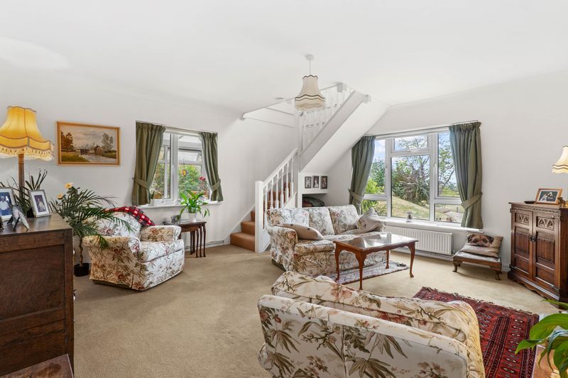 6 bedroom detached house For Sale in Holberrow Green, Redditch - Photograph 10