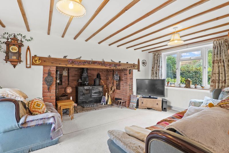 6 bedroom detached house For Sale in Holberrow Green, Redditch - Photograph 16