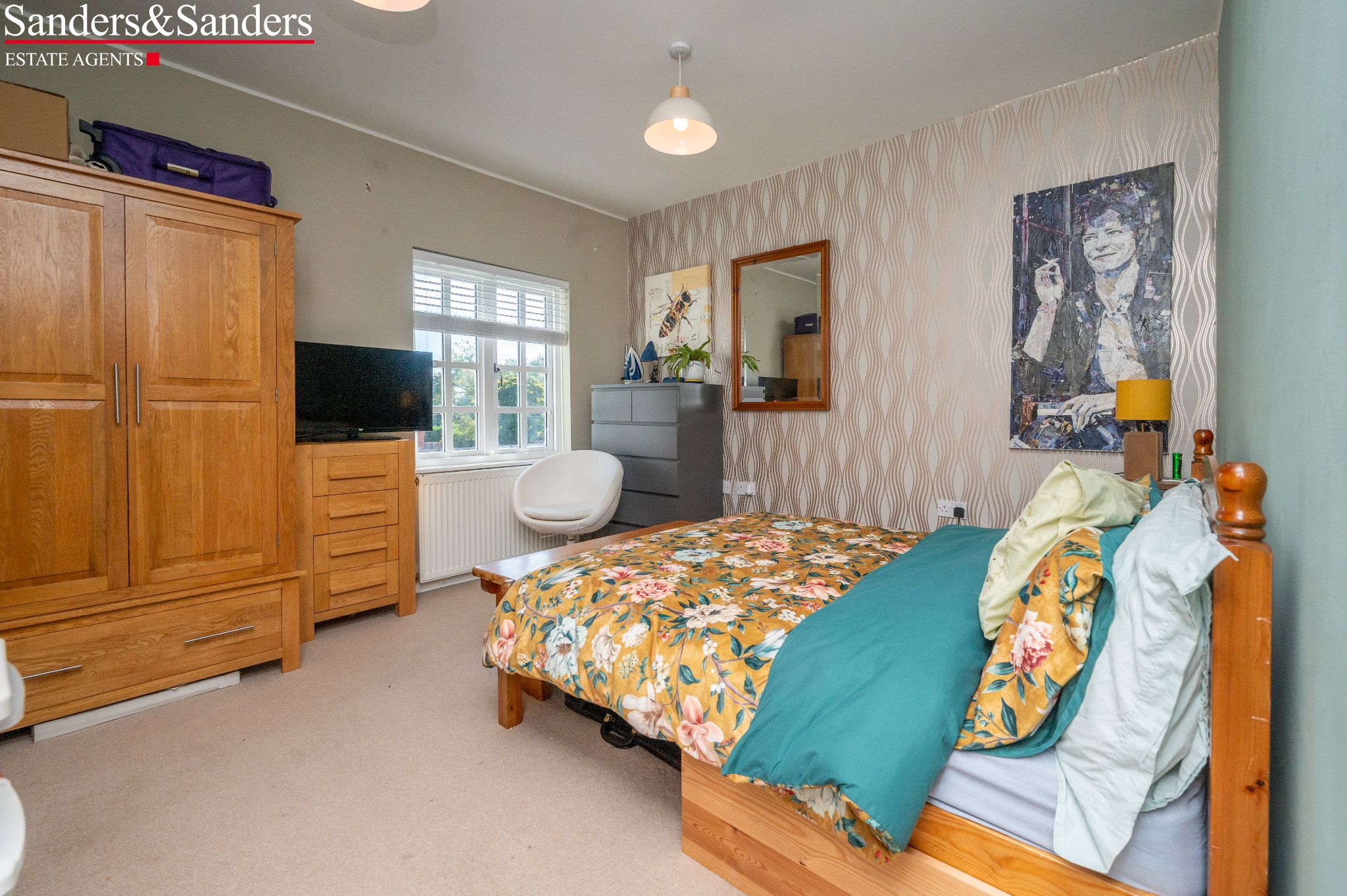 2 bedroom semi-detached house For Sale Alcester - Photograph 9